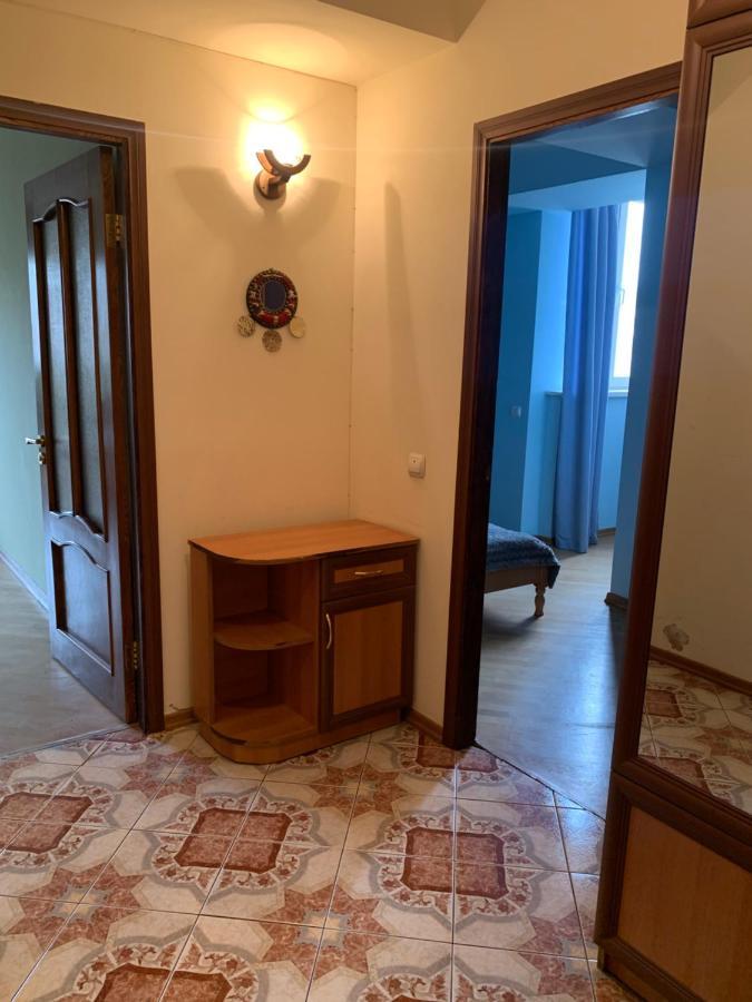 Cozy Apartment Near Republic Square Jereván Kültér fotó
